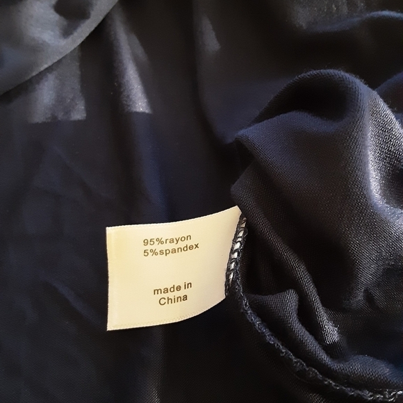 Lane Bryant V-Neck Top w/Detailed Sleeves SZ18/20 - Picture 5 of 7